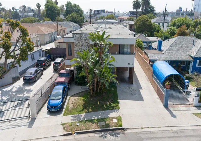 Photo 2 of House for sale at 2614 S Garth Ave, Los Angeles, CA 90034 | MLS# PW25188553 | Listing updated on 2026-10-02