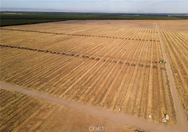 Photo 4 of Land for sale at 2507 S Escalon Belotta Rd, Farmington, CA 95230 | MLS# MC25188925 | Listing updated on 2026-05-22