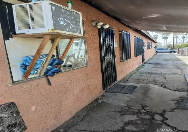 Homes for sale in Los Angeles, CA | 1549 E33 St, Los Angeles, CA 90011 | MLS# DW25188617