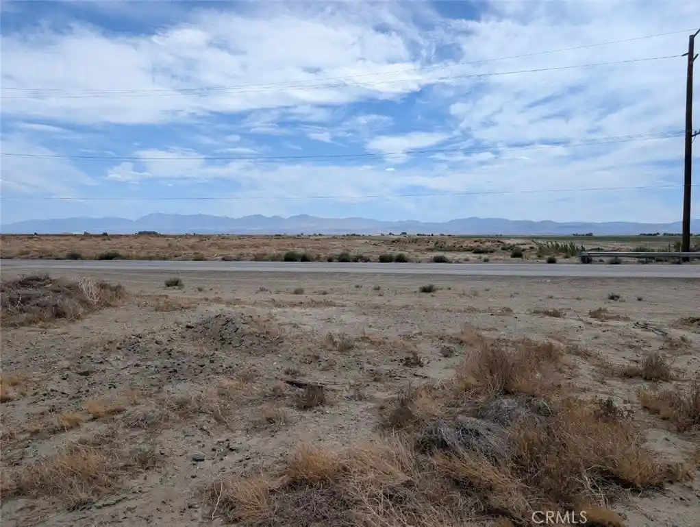 Photo 1 of Sale Pending at 0 Vac/cor 60th St E & Ave J, Lancaster, CA 93535 | MLS# SR25190400 | Listing updated on 2026-10-11