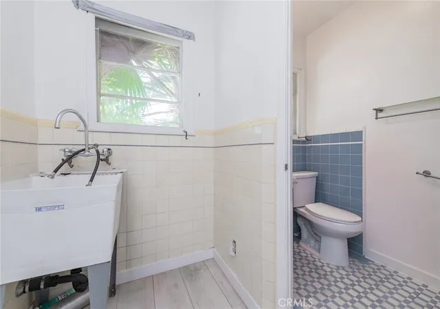 23rd image of 212 W Las Flores Ave, Arcadia, CA 91007 | MLS# AR25190560