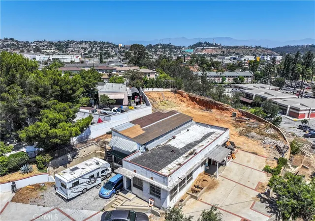 Photo 3 of Land for sale at 114 N Bonnie Beach Pl, Los Angeles, CA 90063 | MLS# CV25190159 | Listing updated on 2026-06-17