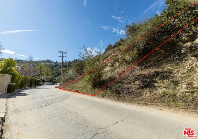 16th image of 3573 Camino De La Cumbre, Sherman Oaks, CA 91423 | MLS# 25581883