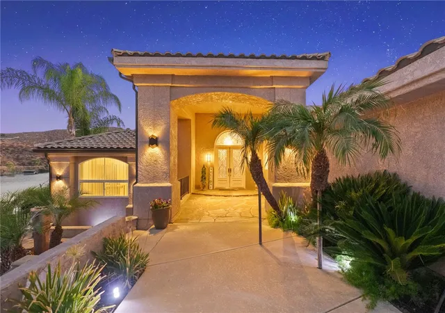 1st image of 22001 Loch Lomond Dr, Canyon Lake, CA 92587 | MLS# SR25191968