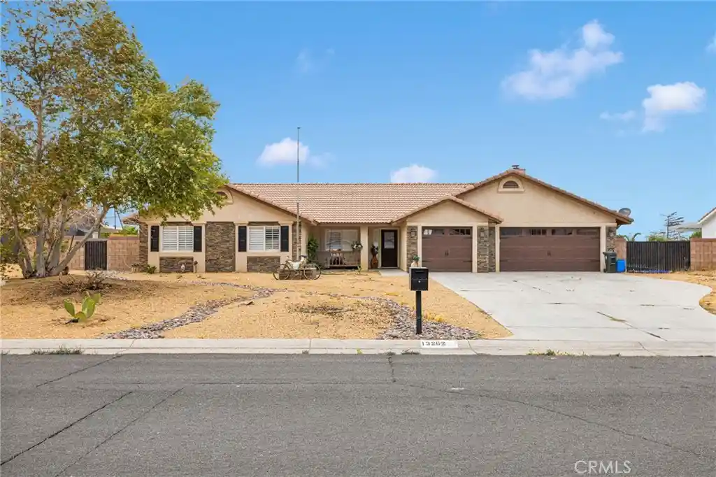 Photo 1 of Single family home for sale at 13262 Cuyamaca Rd, Apple Valley, CA 92308 | MLS# HD25192028 | Listing updated on 2026-08-22