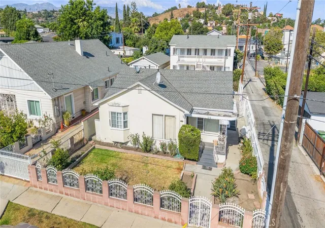 Photo 1 of Sale Pending at 3814 Portola Ave, Los Angeles, CA 90032 | MLS# WS25190799 | Listing updated on 2026-10-05