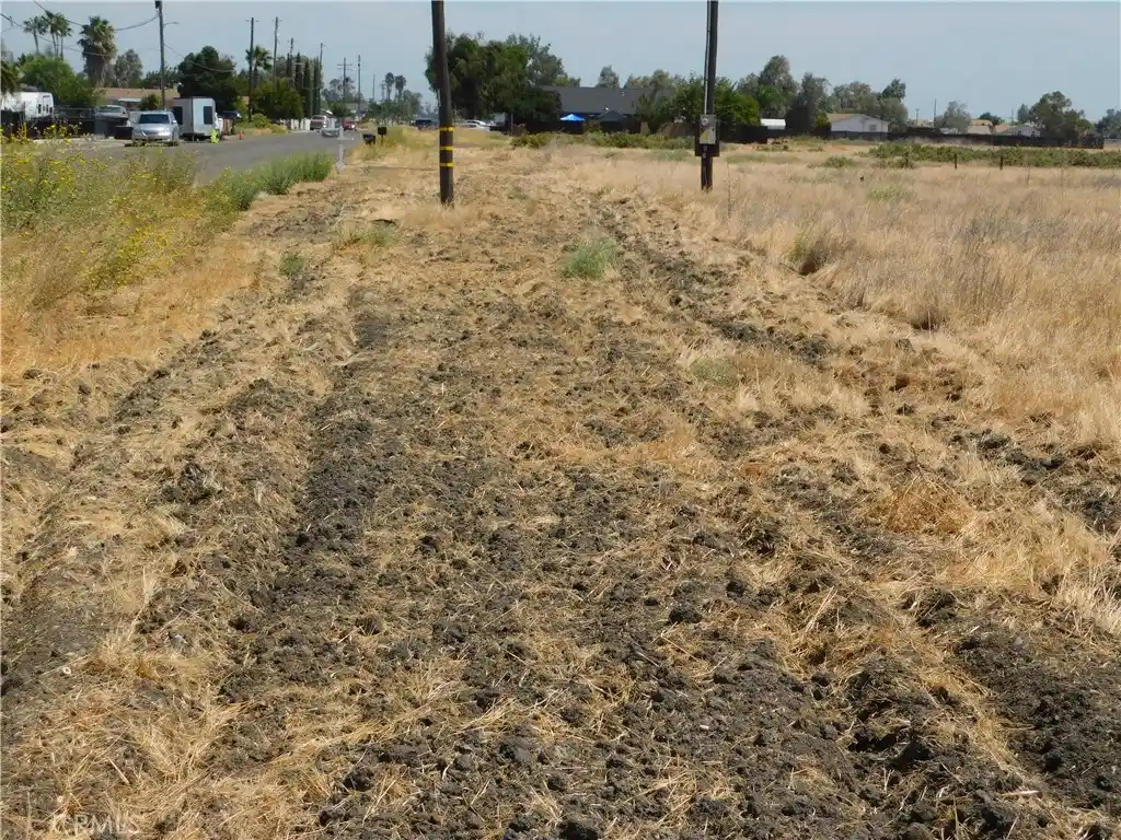 Photo 1 of Land for sale at 0 W Almond, Dos Palos, CA 93620 | MLS# MC25192737 | Listing updated on 2026-07-24