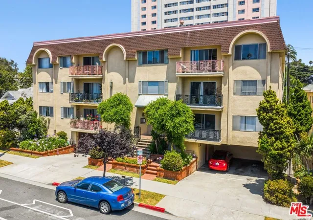 Homes for sale in Santa Monica, CA | 1117 6Th St, Santa Monica, CA 90403 | MLS# 25583817