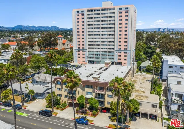 Homes for sale in Santa Monica, CA | 1117 6Th St, Santa Monica, CA 90403 | MLS# 25583817