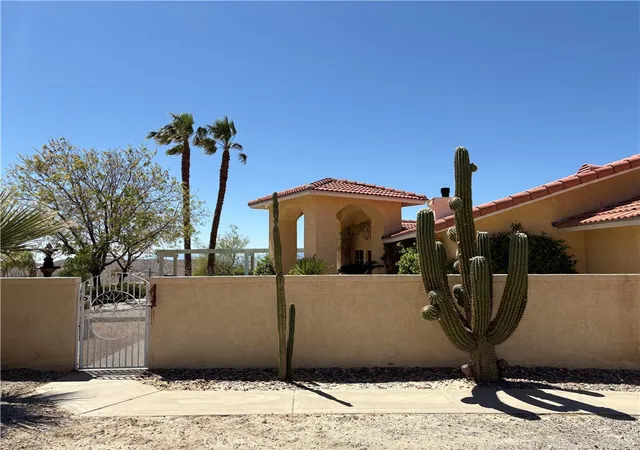 5th image of 10341 Pinon Ave, Morongo Valley, CA 92256 | MLS# JT25193132
