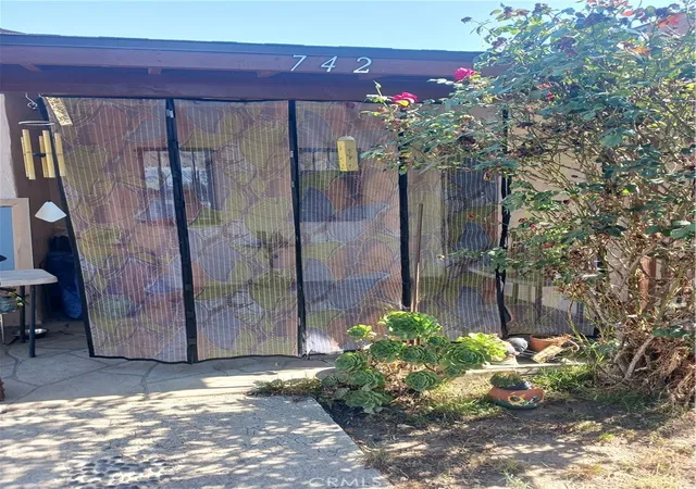 1st image of 742 Belden Ave, Los Angeles, CA 90022 | MLS# IG25193469