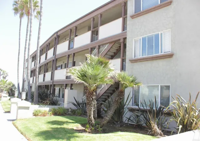 Homes for sale in Imperial Beach, CA | 1365 Seacoast Dr #E, Imperial Beach, CA 91932 | MLS# PTP2506543