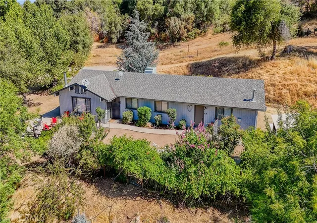1st image of 33301 Road 233, North Fork, CA 93643 | MLS# SR25174550