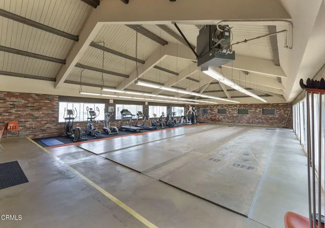 35th image of 5540 W 5th St #1, Oxnard, CA 93035 | MLS# V1-32026