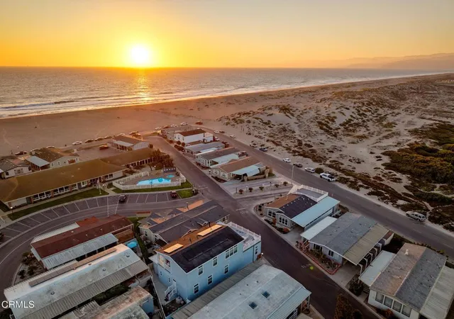 3rd image of 5540 W 5Th St #1, Oxnard, CA 93035 | MLS# V1-32026