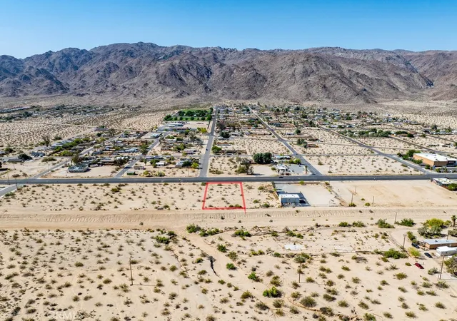 3rd image of 72338 29 Palms Hwy, Twentynine Palms, CA 92277 | MLS# PW25193955