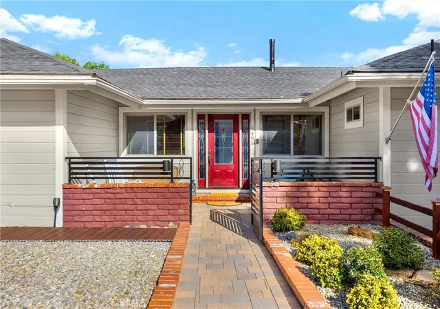 2nd image of 5495 Summit Dr, Wrightwood, CA 92397 | MLS# CV25194713