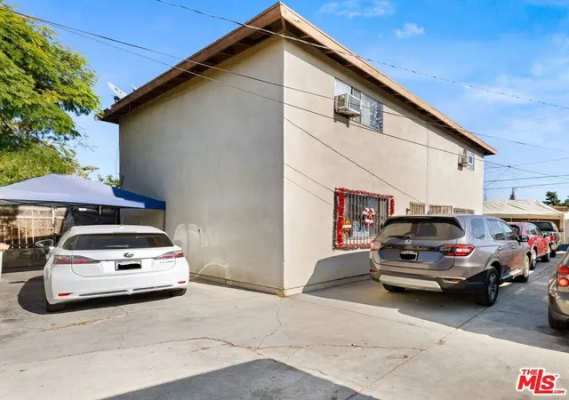 35th image of 1114 S Kern Ave, Los Angeles, CA 90022 | MLS# 25584939
