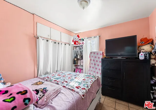 5th image of 1114 S Kern Ave, Los Angeles, CA 90022 | MLS# 25584939