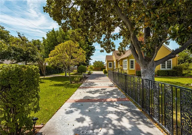 Photo 2 of Sale Pending at 1166 N Handy St, Orange, CA 92867 | MLS# PW25195255 | Listing updated on 2026-04-19