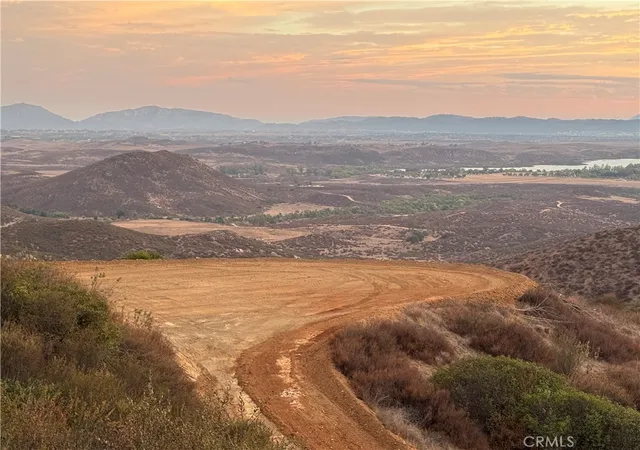 3rd image of 0 Lake Summit Dr, Temecula, CA 92592 | MLS# SW25195248