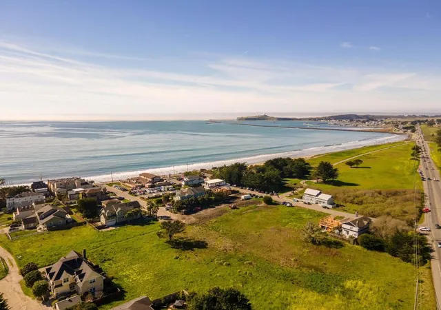 4th image of 121 Magellan Ave, Half Moon Bay, CA 94019 | MLS# ML82019698