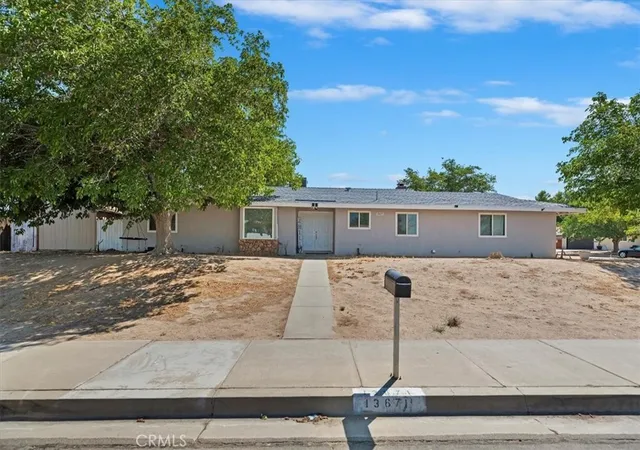 Photo 3 of Single family home for sale at 13671 Westwood Dr, Victorville, CA 92395 | MLS# PW25195495 | Listing updated on 2026-09-17