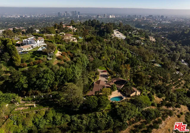 2nd image of 1037 Bel Air Ct, Los Angeles, CA 90077 | MLS# 25585213