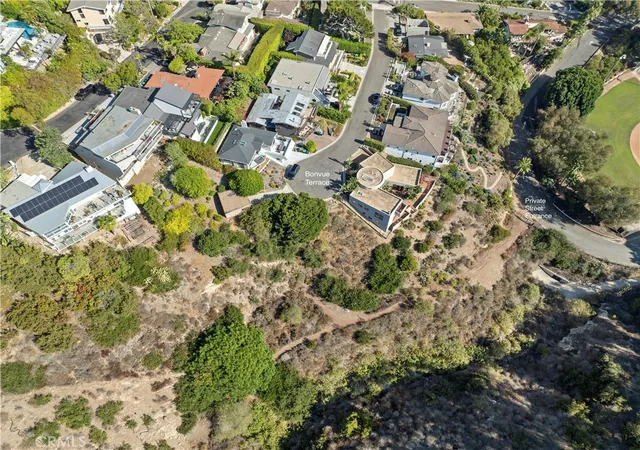 5th image of 455 Bonvue Terrace, Laguna Beach, CA 92651 | MLS# LG25194171