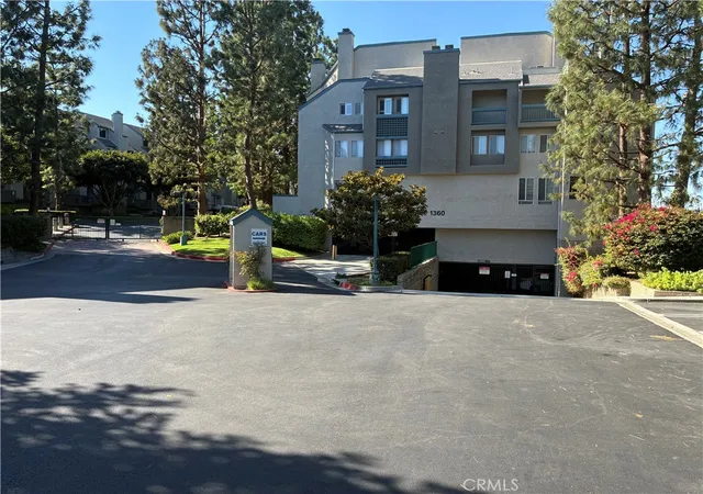 Photo 2 of Condo for sale at 1360 W Capitol Dr #332, San Pedro, CA 90732 | MLS# SB25195754 | Listing updated on 2026-10-02