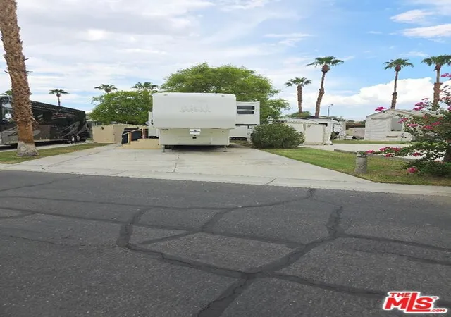 Land for sale at 84136 Avenue 44 #563, Indio, CA 92203 | MLS# 25585427