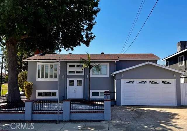1st image of 1514 E Maple Ave, El Segundo, CA 90245 | MLS# SB25195241