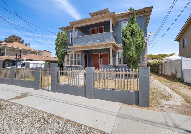 Photo 1 of Sale Pending at 1241 W 22nd Street, Los Angeles, CA 90007 | MLS# PW25196292 | Listing updated on 2026-03-19