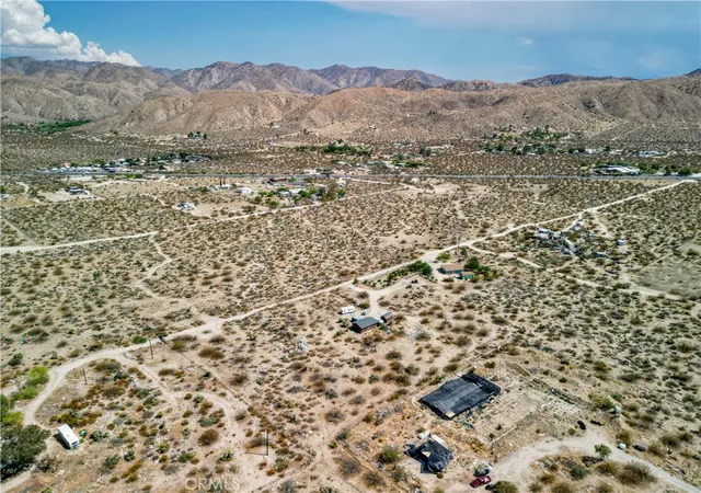 4th image of 1 Polaris, Morongo Valley, CA 92256 | MLS# RS25195860
