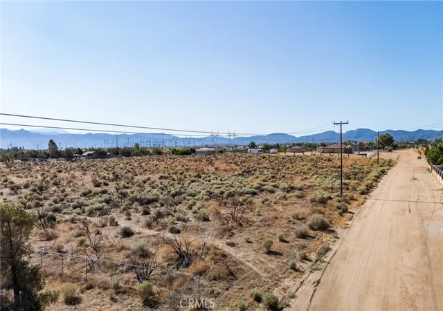 Homes for sale in Oak Hills, CA | 44 Christina Rd, Oak Hills, CA 92344 | MLS# HD25194717