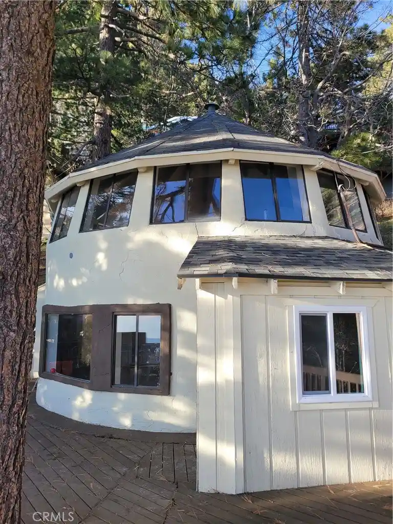 Single family home for sale at 31612 City Crk Rd, Running Springs, CA 92382 | MLS# IG25198417