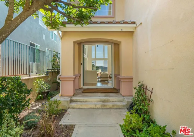 2nd image of 16632 Calle Jermaine, Pacific Palisades, CA 90272 | MLS# 25588279