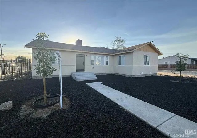 2nd image of 214 Madison St, Bakersfield, CA 93307 | MLS# SR25200733