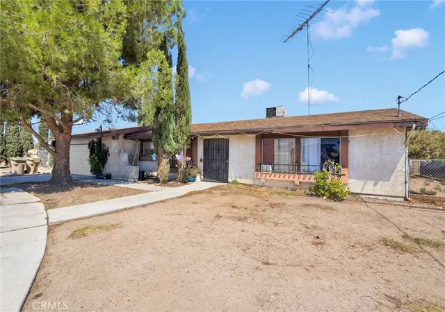 3rd image of 14720 Main St, Hesperia, CA 92345 | MLS# HD25201076