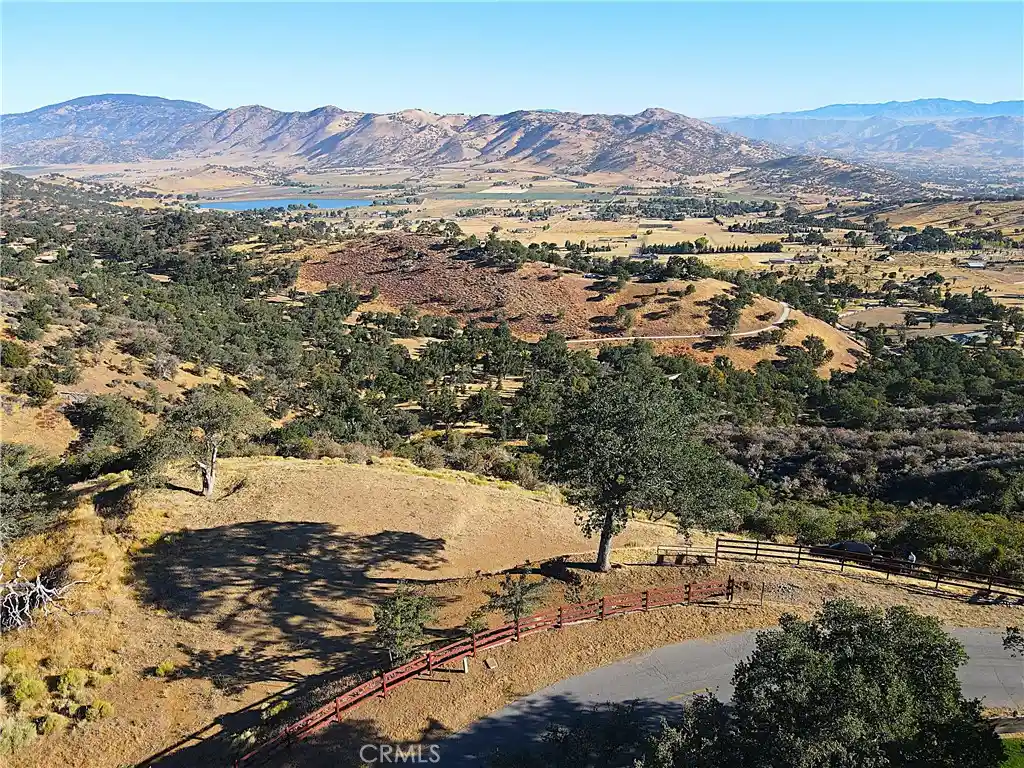 Photo 1 of Land for sale at 0 Zurich Dr, Tehachapi, CA 93561 | MLS# PI25201341 | Listing updated on 2026-08-29