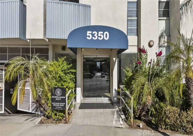 3rd image of 5350 White Oak Ave #113, Encino, CA 91316 | MLS# SR25202161