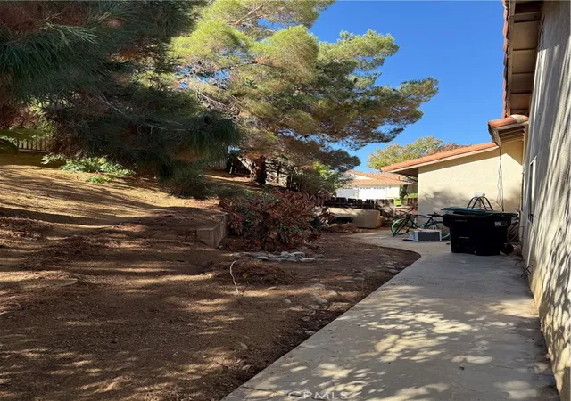7th image of 3160 Crowne Dr, Palmdale, CA 92551 | MLS# DW25208254