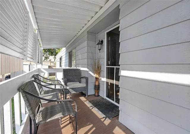 Photo 4 of Manufactured home for sale at 19127 Pioneer Blvd #9, Artesia, CA 90701 | MLS# DW25208445 | Listing updated on 2026-09-08