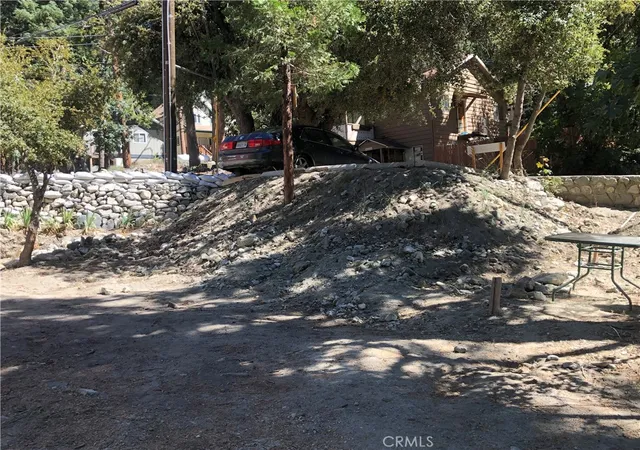 3rd image of 41424 Valley Of The Falls Dr, Forest Falls, CA 92339 | MLS# SW25207957
