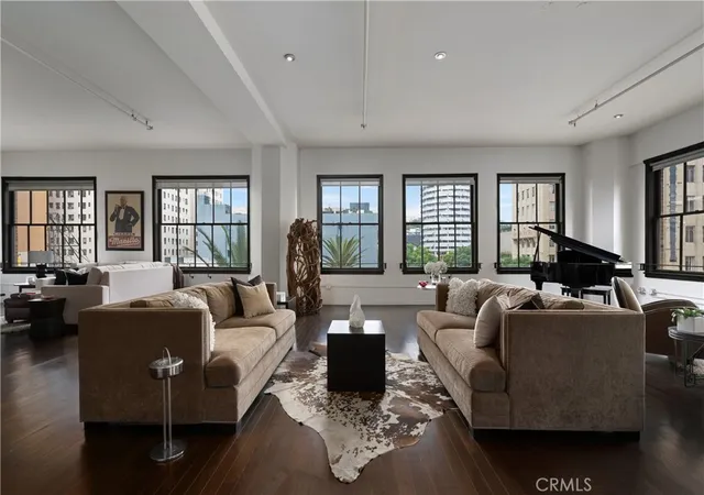 3rd image of 1645 Vine #406, Hollywood, CA 90028 | MLS# SR25209452
