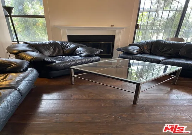 4th image of 869 S Wooster St, Los Angeles, CA 90035