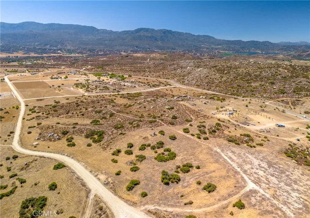3rd image of 41185 Jojoba Hills Cir, Aguanga, CA 92536 | MLS# SW25207446