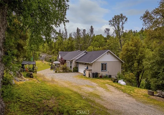 1st image of 50622 Critter Creek Ln, Oakhurst, CA 93644 | MLS# FR25214203