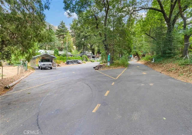 2nd image of 39065 Oak Glen Rd, Yucaipa, CA 92399 | MLS# IG25201041
