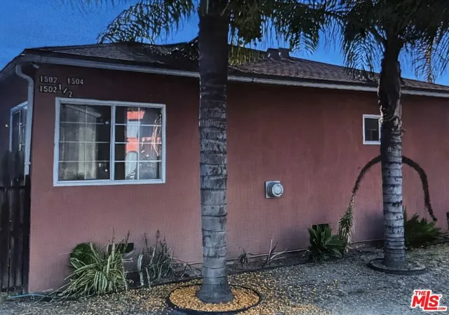 1st image of 1502 S Redondo Blvd, Los Angeles, CA 90019 | MLS# 25590693